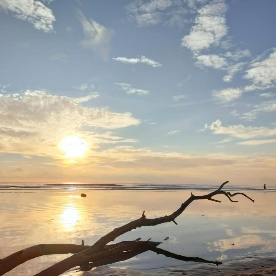 Timurbay Seafront Staycation By Nedd'S Kuantan Eksteriør bilde